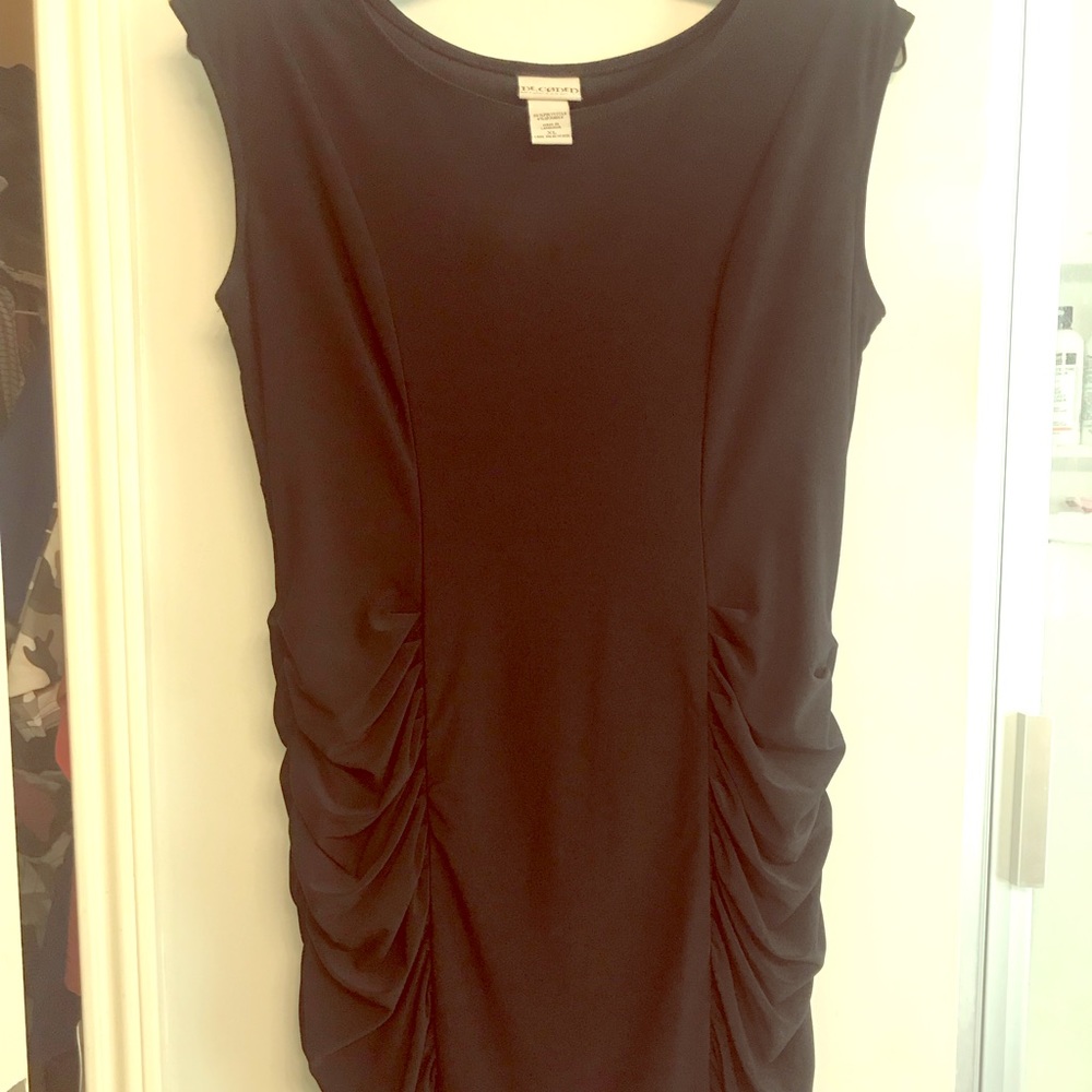 Fitted rouched sleeveless dress